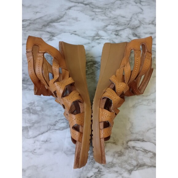 Baretraps Faux Leather Sandals Size 9M - Picture 3 of 10
